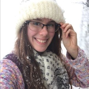 Meet your Posher, Corinthia